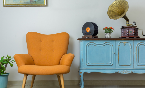 Perabotan Vintage dalam Nuansa Warna Cerah